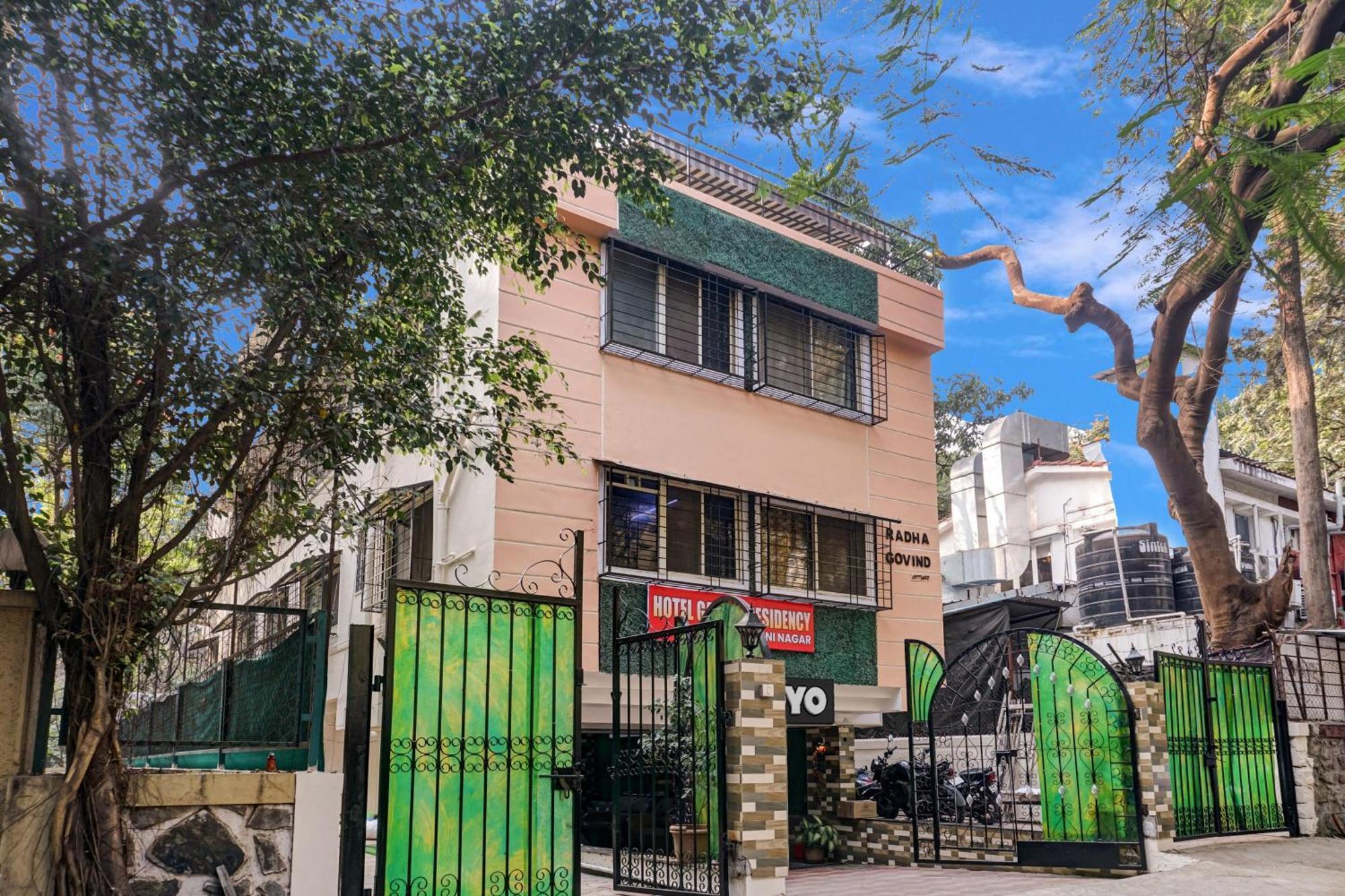 Hotel Galaxy Residency Kalyani Nagar Pune Exterior foto