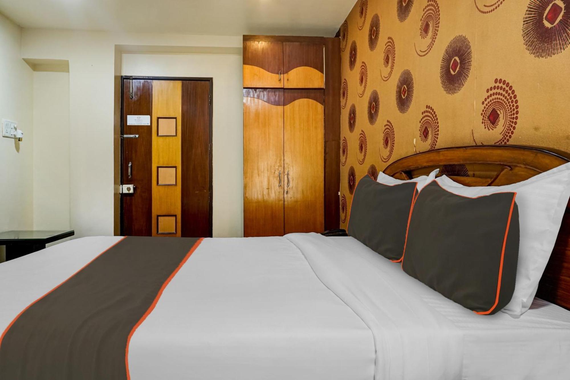 Hotel Galaxy Residency Kalyani Nagar Pune Exterior foto